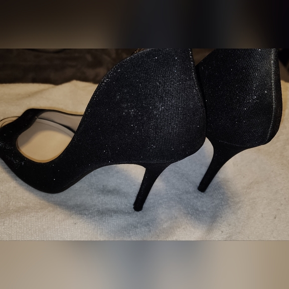 Heels - Picture 2 of 4